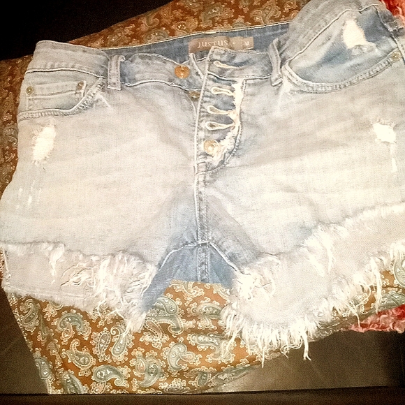 Justus brand size medium woman jean shorts - Picture 1 of 5